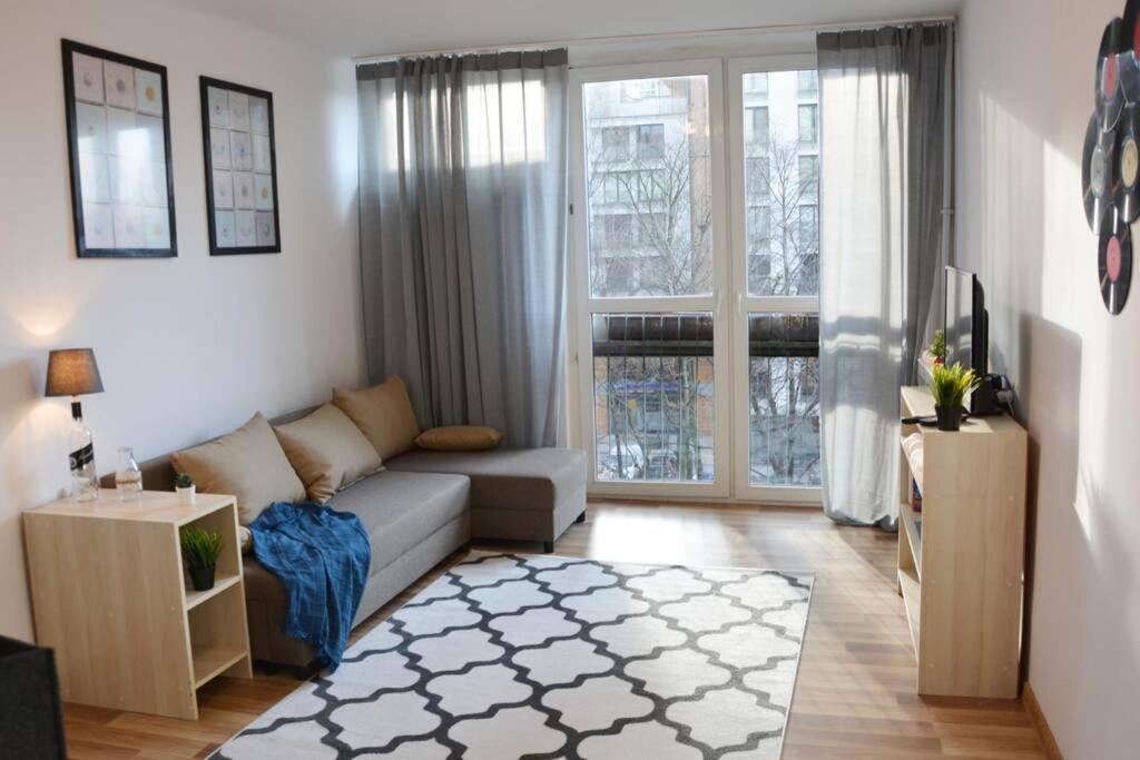 Ohmyhome - Park Mirowski Apartment Warsaw Exterior photo