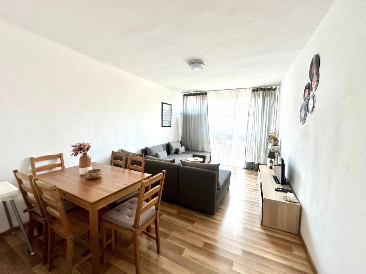 Ohmyhome - Park Mirowski Apartment Warsaw Exterior photo